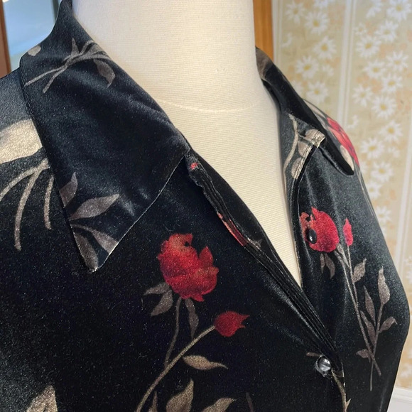 🌺 Vintage Jennifer Moore velvet button-down floral blouse 🌺 - Picture 5 of 8